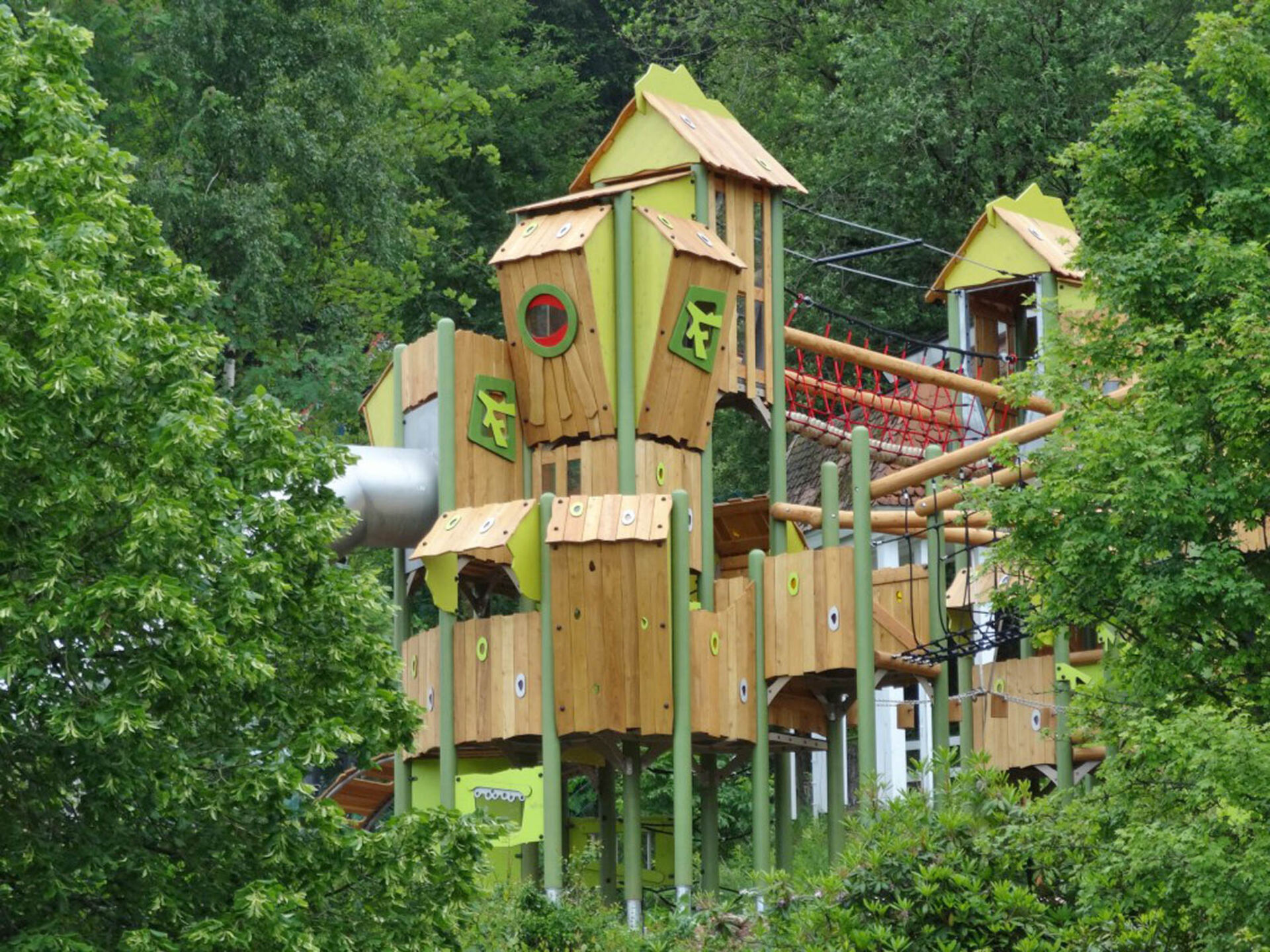 Biberburg und Kletteranlage im Panorama Park in Kirchhundem im Sauerland