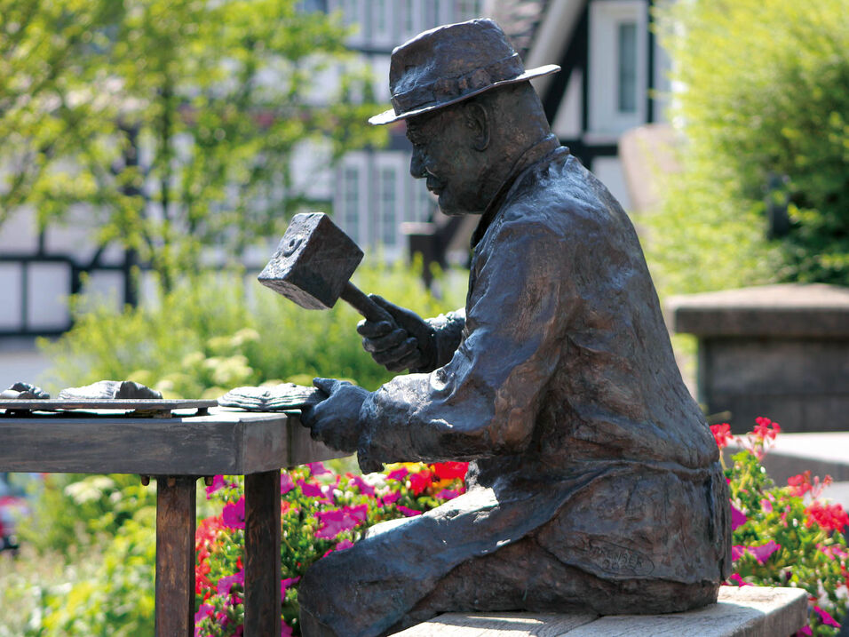 Skulptur des Schwammklöpper in Bad Fredeburg